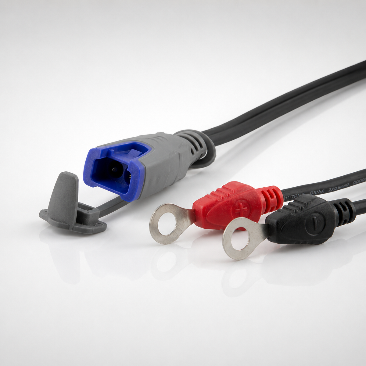 National Luna Snap-On Connector With In-Line Fuse And Eyelet Terminals